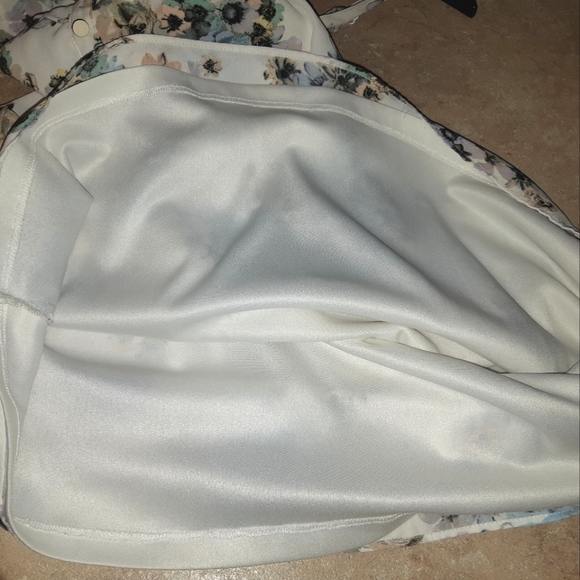 Dynamite Floral Summer Dress - Picture 8 of 11